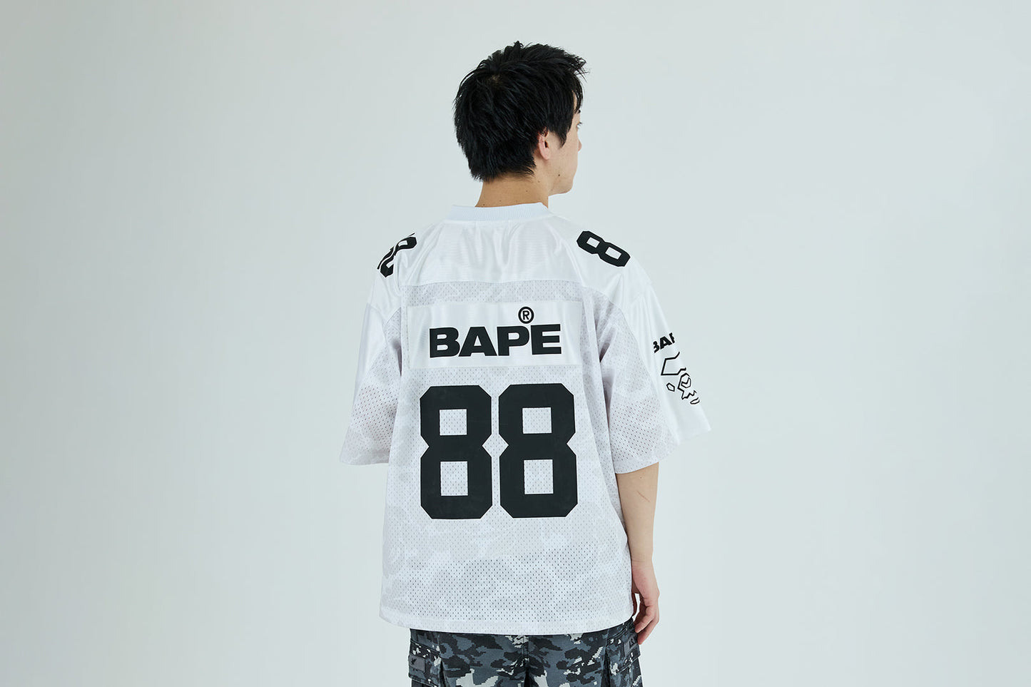 BAPE SOLID CAMO MULTI LOGO 寬鬆版足球球衣T恤