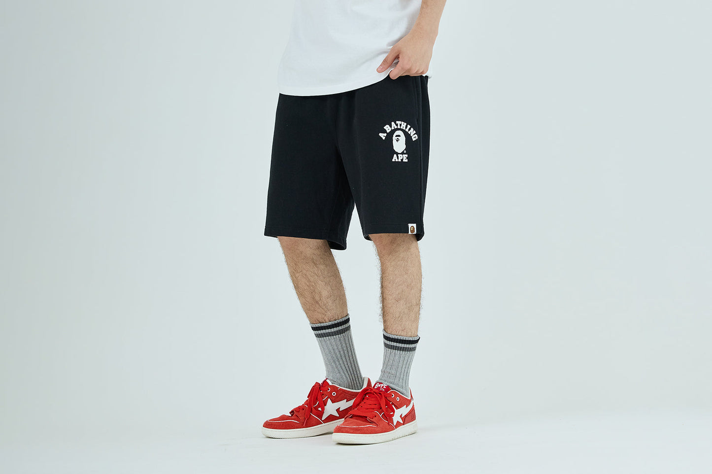 BAPE 大學風格運動短褲
