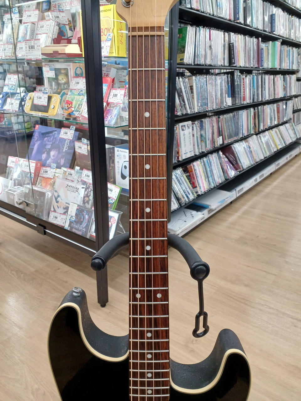 日本代購｜FENDER FENDER エレアコ STRATACOUSTIC｜FENDER