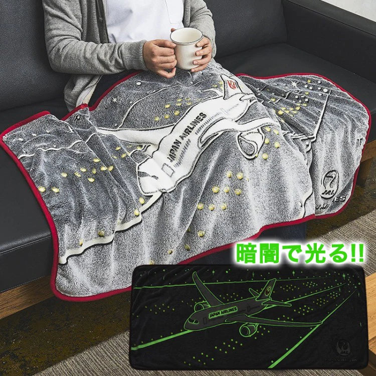 日本代購｜夜の滑走路と飛行機が浮かび上がる！ ふんわり大判！ JAL 暗闇で光るブランケットBOOK-宝島チャンネル｜Tkj