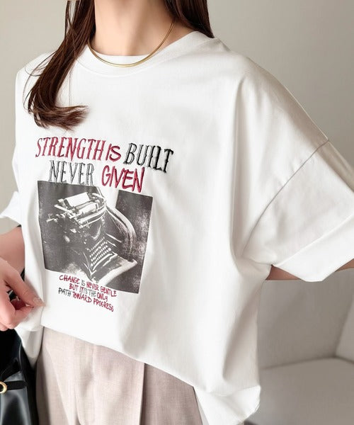 日本代購｜Java Java tシャツ 半袖 「JaVaジャバコラボ」「接触冷感機能付き」レトロムードに、少しのスパイスを。前後2wayタイプライタープリント刺繍ビッグTシャツ（半袖）【オフホワイト / M】｜ZOZOTOWN