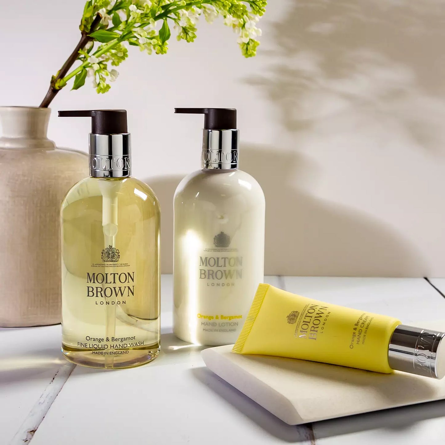 日本代購｜MOLTON BROWN 手部清潔液 - 橙香與佛手柑手部清潔液 300ml｜MOLTON BROWN
