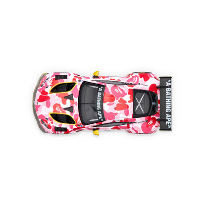 日本代購｜BAPE 模型車 - ® X ASTON MARTIN GT3 1/64 模型車 - 粉色｜1:64スケール