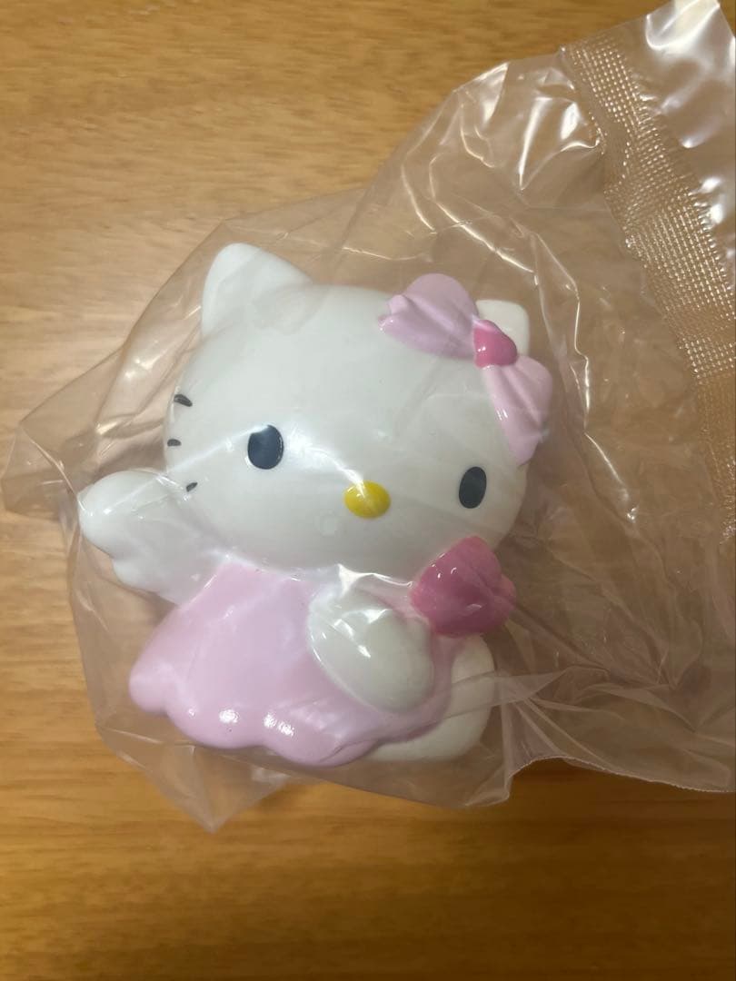 日本代購｜三麗鷗 凱蒂貓 迷你存錢筒｜Mercari