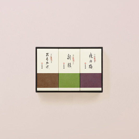 虎屋中形羊羹 3本入