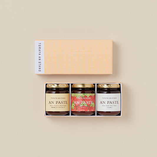 虎屋羊羹｜附心形貼紙的三種豆沙餡（紅豆餡・草莓・黑糖楓糖漿）