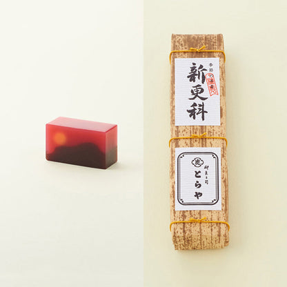 虎屋竹皮包裝羊羹 2本入（新更科・栗蒸羊羹）