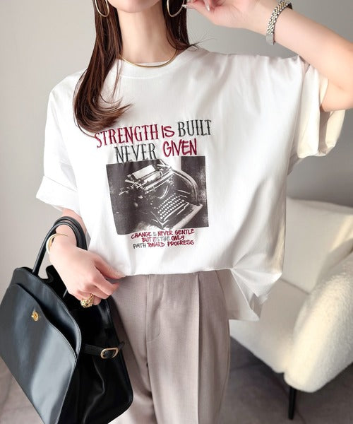日本代購｜Java Java tシャツ 半袖 「JaVaジャバコラボ」「接触冷感機能付き」レトロムードに、少しのスパイスを。前後2wayタイプライタープリント刺繍ビッグTシャツ（半袖）【オフホワイト / M】｜ZOZOTOWN