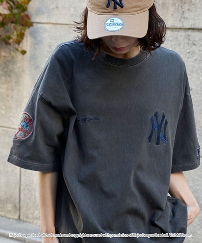 日本代購｜MLB T恤 - 別注刺繡徽章復古加工寬鬆半袖T恤｜ZOZOTOWN