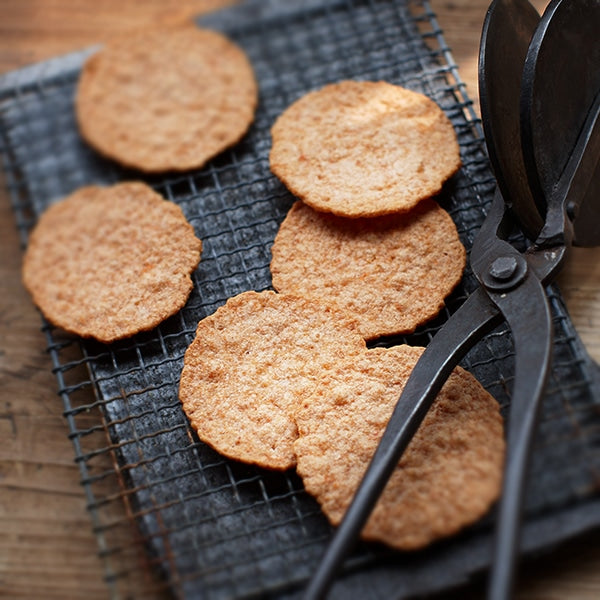 坂角總本舖 緣海老煎餅禮盒【情人節限定】16枚入