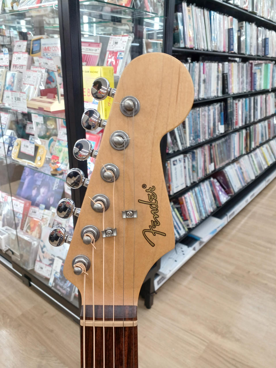 日本代購｜FENDER FENDER エレアコ STRATACOUSTIC｜FENDER