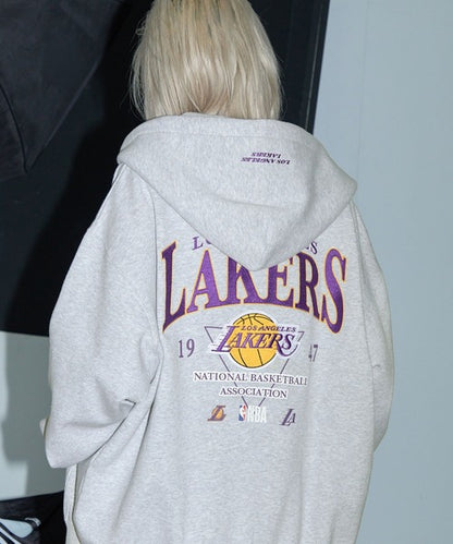 日本代購｜NBA NBA パーカー NBA/エヌビーエー 別注 チームロゴ刺繍バックデザイン ピグメント加工ビッグシルエット裏起毛ダブルジップパーカー メンズ レディース【ブラック / M】｜ZOZOTOWN