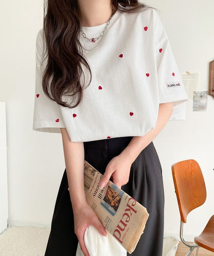 日本代購｜Java Java tシャツ 半袖 「JaVaジャバコラボ」カジュアルに、大人の“可愛い”をプラス。華奢見えミニハート刺繍Tシャツ（半袖） レディース【ホワイト×ブラック / L】｜ZOZOTOWN