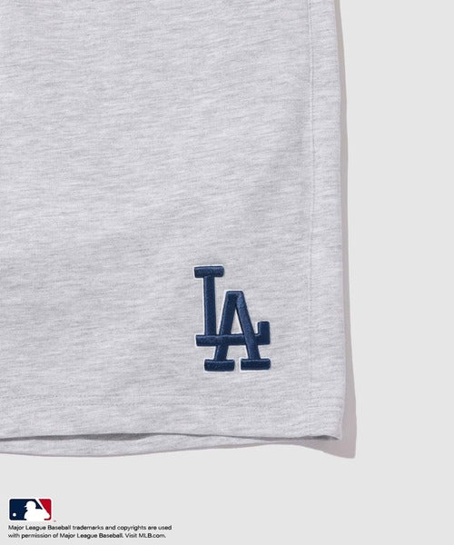 日本代購｜MLB 短褲 - 3D刺繡隊徽吸水透氣短褲｜ZOZOTOWN