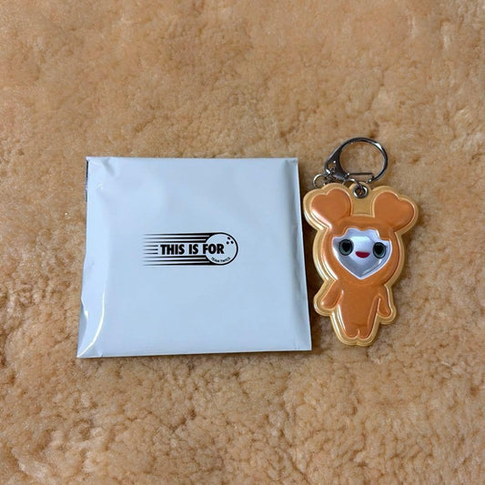 日本代購｜TWICE リフレクターキーホルダー ジヒョ ジブリー｜Mercari