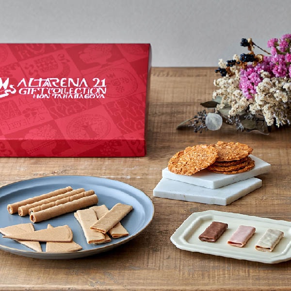 本高砂屋薄餅捲與杏仁瓦片餅綜合禮盒 AS25