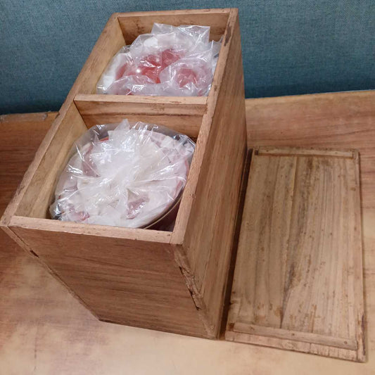 アンティーク 吸物椀 10客入 折橋 漆器 朱漆塗り 金彩 蒔絵 剣 松 木箱入り 共箱 工芸品 和食器 お椀 レトロ 長期保管品 蔵出し(椀)｜売買されたオークション情報、yahooの商品情報をアーカイ
