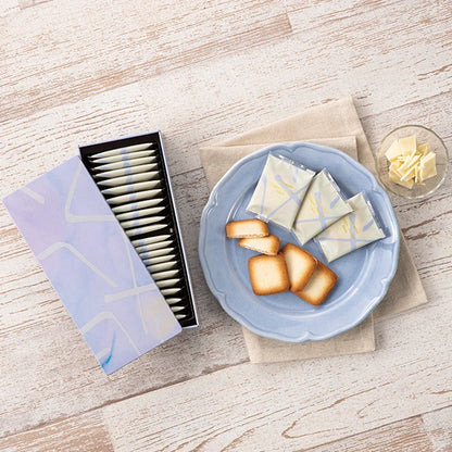 YOKUMOKU 22枚入り 雪茄蛋捲 - 夾心白巧克力貓舌餅乾